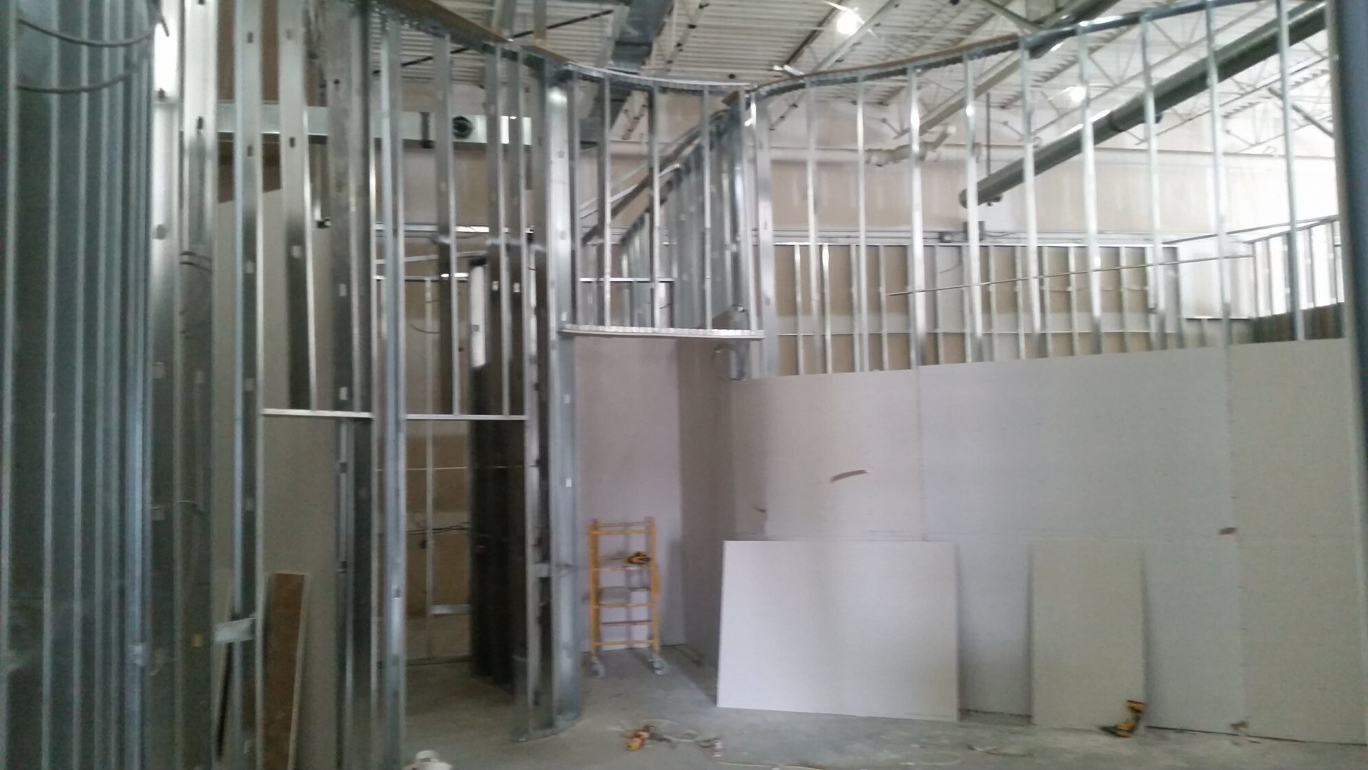 daycare_les fanfans_1 Daycare project: wide exposed steel-framing construction