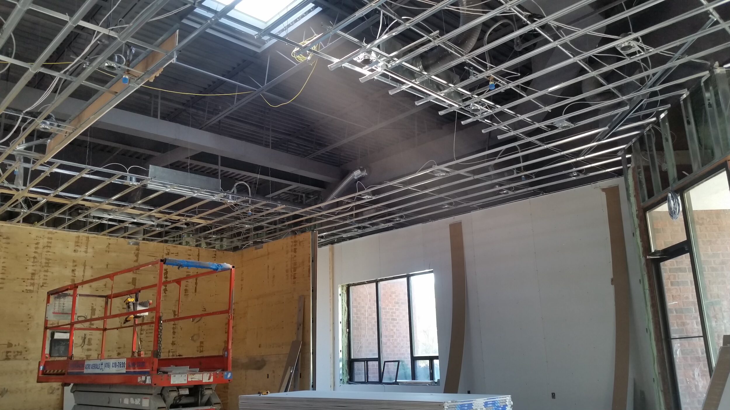 ina_suspended acoustic commercial ceiling
